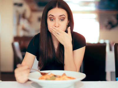 5 natural ways to detox after a big meal