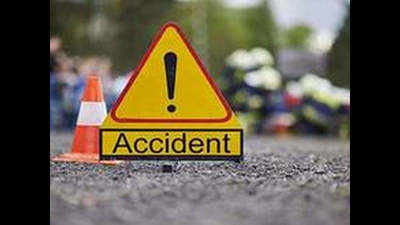 Two die after Tempo Traveller hits bike in Chamarajanagar district