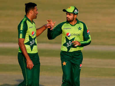 Wahab Riaz gets warning for using saliva on ball during first T20I vs Zimbabwe