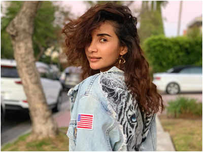 Patralekhaa looks like a dream in her festive outfit