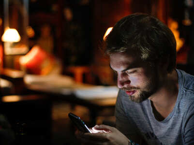 Need help with dirty talking? 13 sexts that will take you from 1-10 real quick