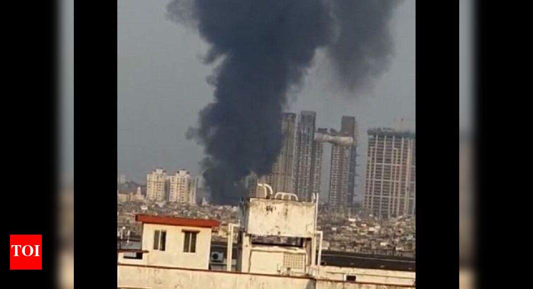 Fire breaks out in slum area of Kolkata's Topsia | Kolkata News - Times ...