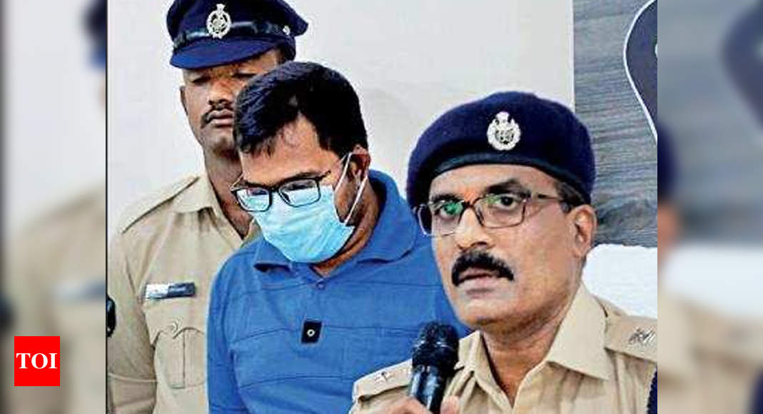 Andhra Pradesh: Lover kills woman, chops body into pieces, then sets it on fire | Vijayawada News - Times of India
