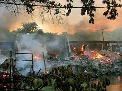 Kolkata: Topsia blaze leaves 250 homeless