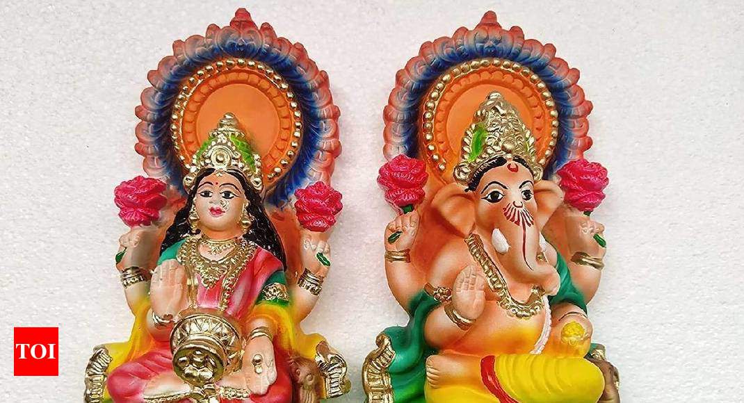 Diwali Puja Lakshmi Puja Muhurat In Various Cities And Vidhi Times Of India