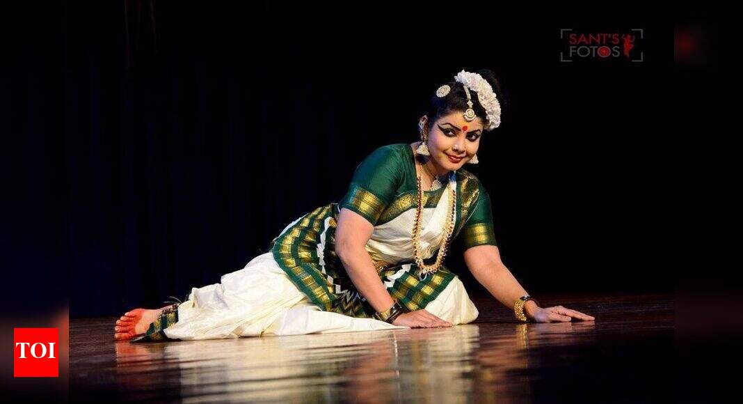 Enjoy Mohiniyattam and Bharatanatyam by Dr Rekha Raju and her students ...