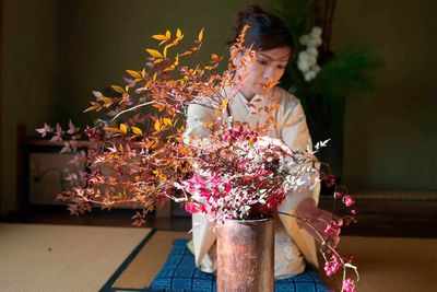 Create Ikebana-esque Diwali decor