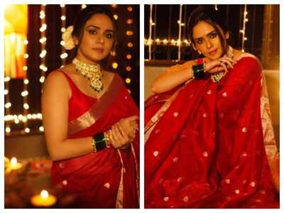 Photos: Amruta Khanvilkar gives us 'Diwali' vibes in this traditional look