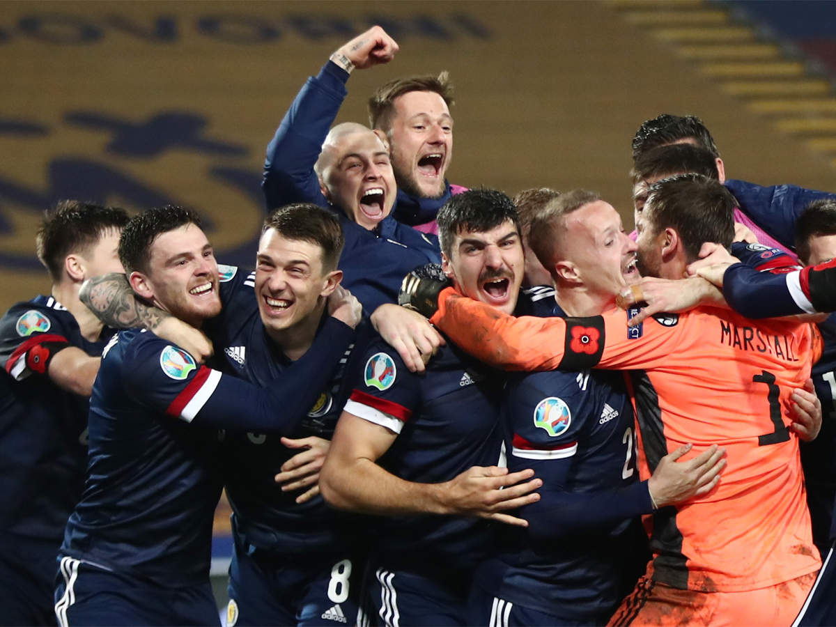 Scotland Fans Ignore Covid Rules To Celebrate Euro 2020 Qualification Football News Times Of India