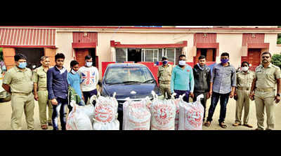 2 cops among 6 held for links with ganja trade