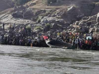Fleeing Tigray war, Ethiopians cross river into Sudan