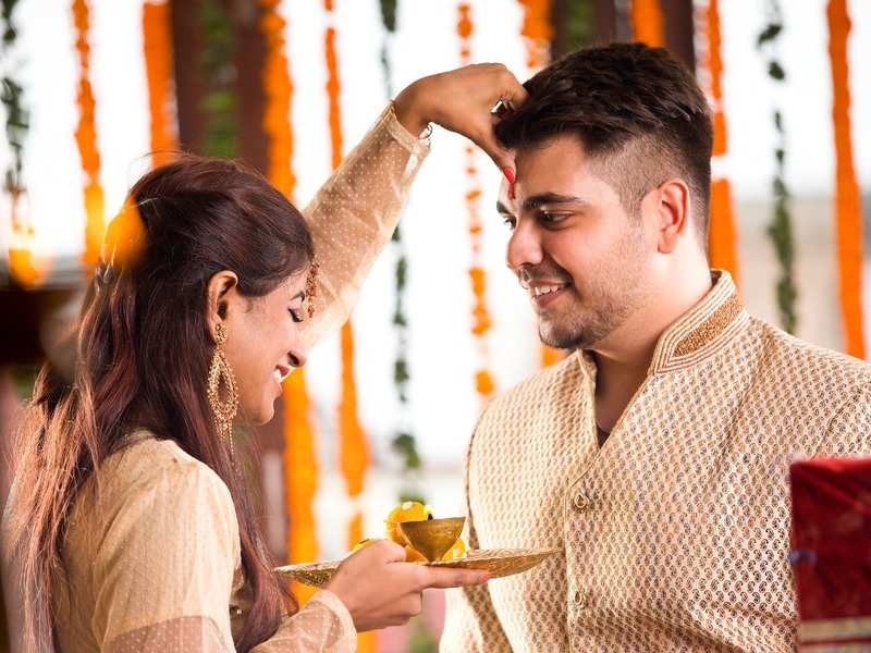 Happy Bhai Dooj 2020 Images Quotes Wishes Messages Cards Greetings Pictures And Gifs Events Movie News Times Of India