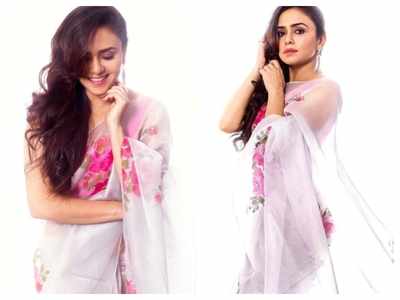 Amruta Khanvilkar looks ethereal in this stunning silk saree; see pics