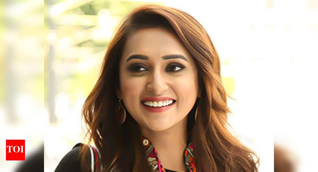 Mimi: After 13 years I celebrated Diwali with family in Siliguri ...
