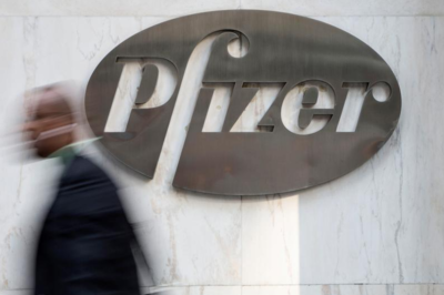 Pfizer moves US court against Aurobindo Pharma, Dr Reddy's on cancer drug