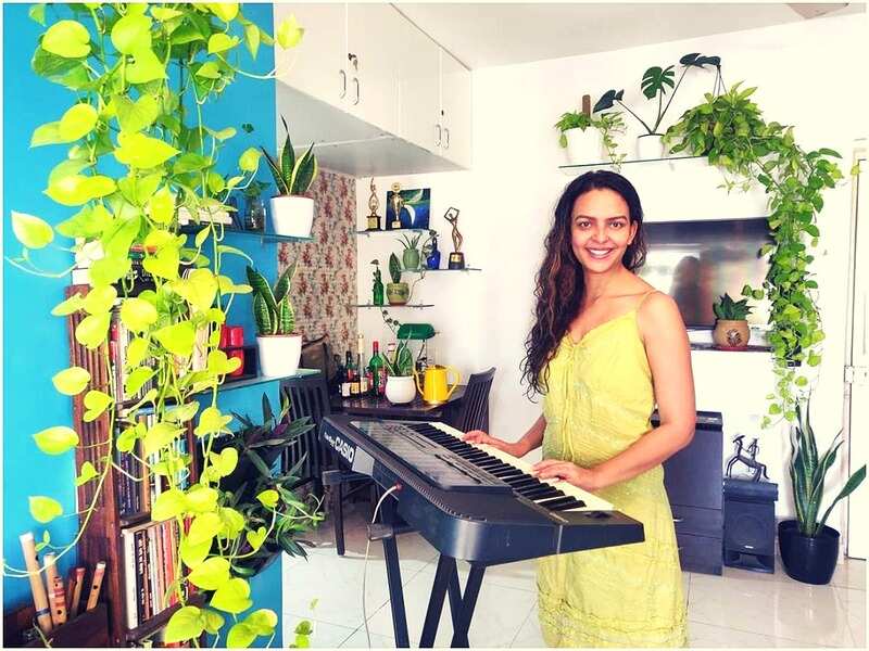 Bidita Bag I've started singing again and playing the piano Hindi