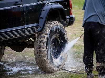 Car wash spray guns: To make the car cleaning easy and effective