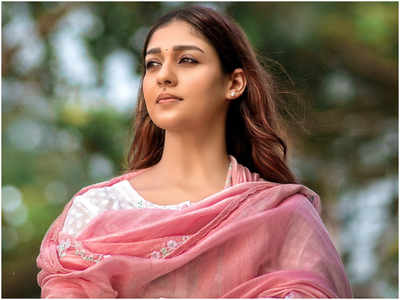 Fans go gaga over the first look character poster of Nayanthara’s ‘Nizhal’!