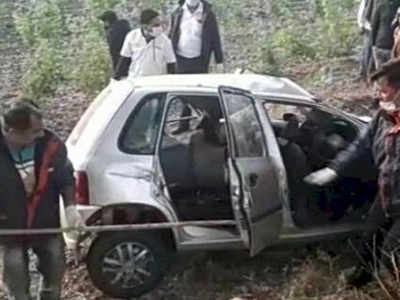 Accident in Gujarat Today: Four dead, one injured after car collides ...