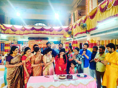 Radikaa Sarathkumar and Team Chithi 2's lovely gesture leaves Gayathri Yuvraaj emotional