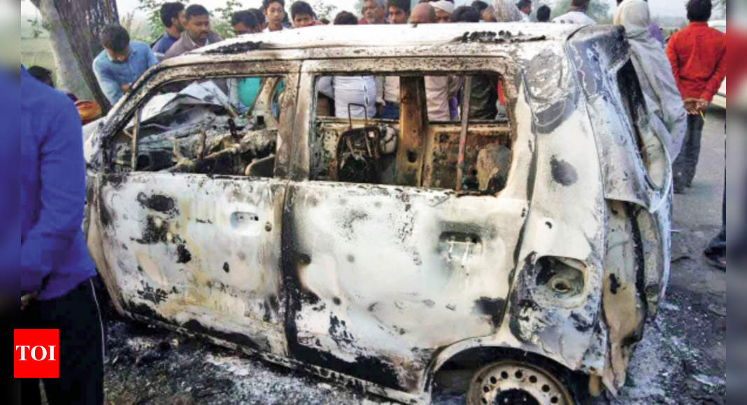 Allahabad Three Burnt Alive After Car Catches Fire Allahabad News Times Of India 