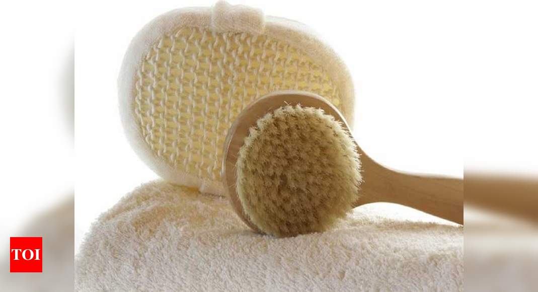 Afdrukken Gentleman vriendelijk Bezwaar Bath brush for a revived bathing experience | Most Searched Products -  Times of India