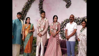 DK Shivakumar's daughter gets engaged with SM Krishna's grandson Amartya Hedge