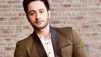 Fans shouldn't hurt themselves to prove love for us, says TV actor Savi Thakur