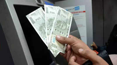 Cash withdrawals from ATM hit record high of Rs 5,000