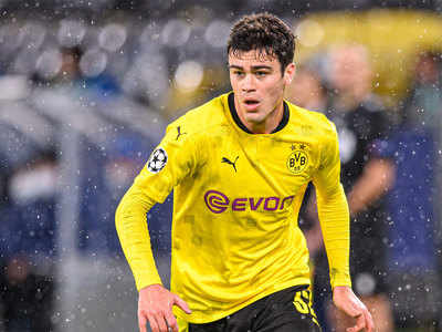 Dortmund extend American teenager Giovanni Reyna's deal to 2025