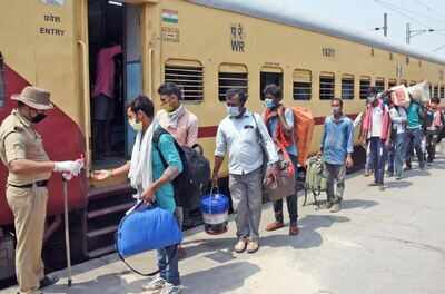 Govt proposes allowance for home trip for migrant workers | India News - Times of India
