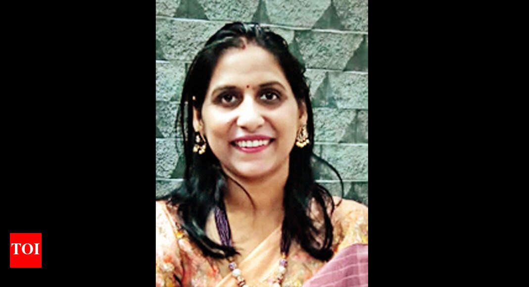 Woman dentist stabbed to death in her house in Agra | Agra News