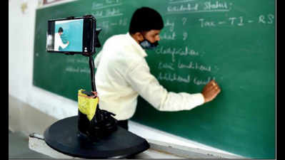 Data recharge for online classes pinches guest lecturers in Belagavi