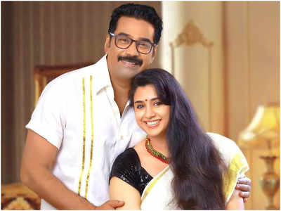 This is how Biju Menon and Samyuktha Varma celebrated their 18th wedding anniversary