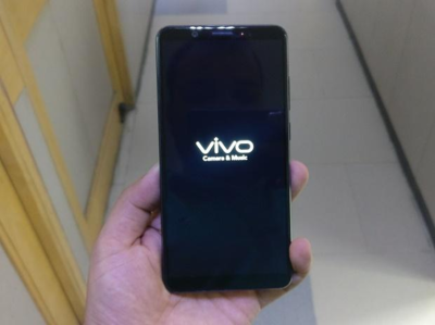 Vivo V20 Pro goes on pre-order in India ahead of official launch
