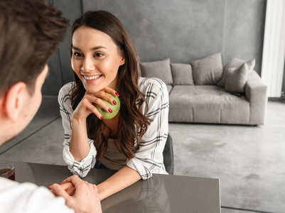 6 non-sexual qualities that turn on women
