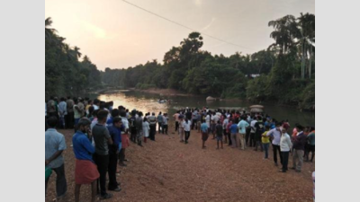 Dakshina Kannada: Four feared drowned in Moodbidri
