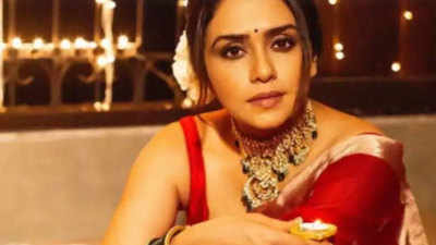 Amruta Khanvilkar turns a year wiser, gets special gift from her nephew
