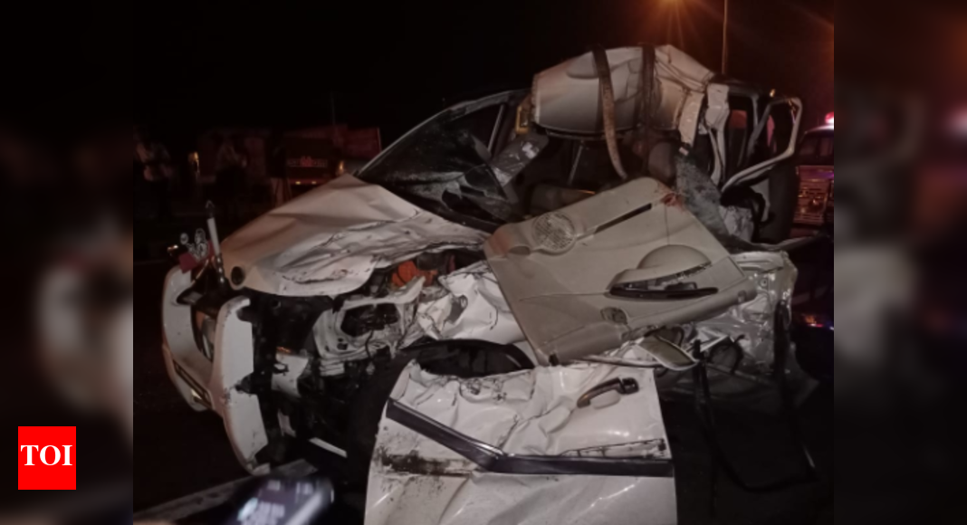 Two die as SUV rams stationary truck in Tamil Nadu | Trichy News ...