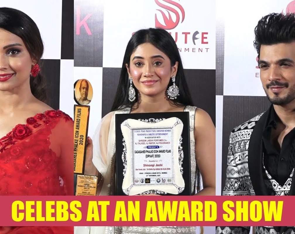 
Shivangi Joshi, Surbhi Chandna, Sharad Malhotra and many TV celebs at an award ceremony
