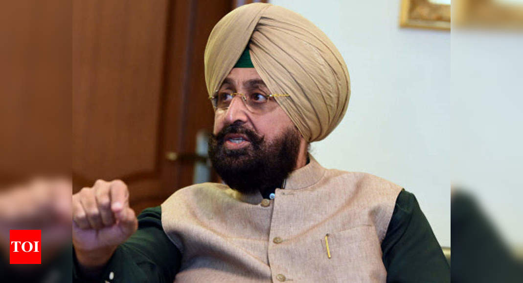 Congress Rajya Sabha MP Partap Singh Bajwa condemns stopping of farmers ...