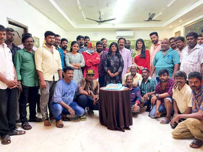 Uyire completes 200 episodes; Team enjoys a cosy celebration party