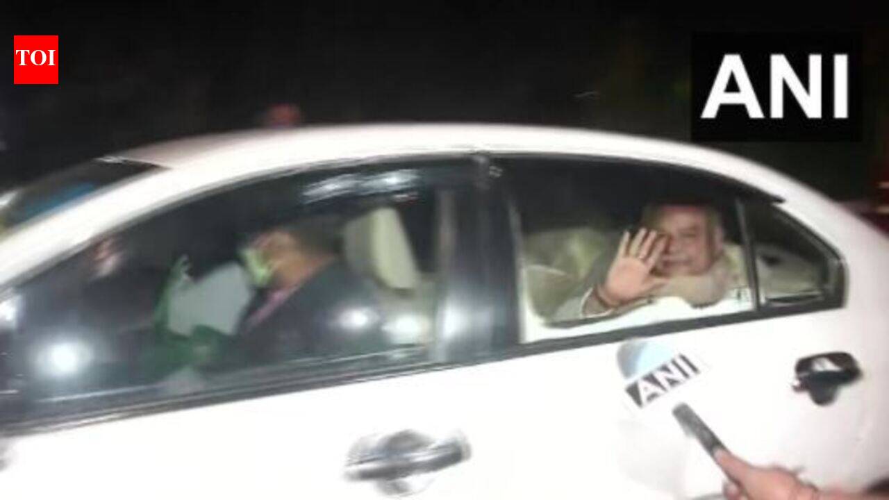 Farmers protest in Delhi live updates: Will block 5 main entry points ...