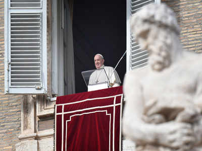 Pope, with new cardinals, warns church against mediocrity