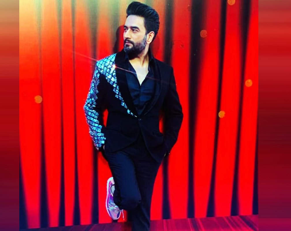 
Birthday boy Shekhar Ravjiani’s hottest photos prove that he is aging in reverse!
