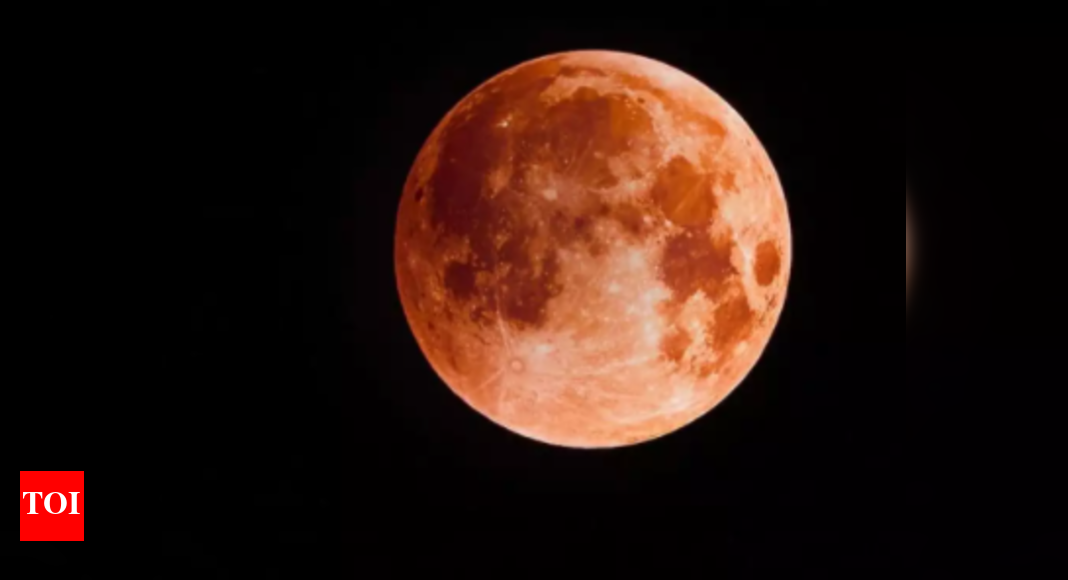 Lunar eclipse 2020 in India: Monday's penumbral lunar ...