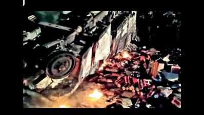 Beer-laden van goes up in flames in Gujarat
