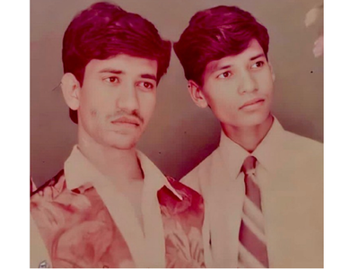 Pravesh Lal Yadav and Nirahua looks unrecognisable in THIS throwback picture