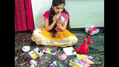 Fashion student in Tirupur gets crafty, beats lockdown blues