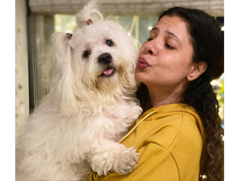 Sambhavna Seth shares an adorable photo with her pet Cherry Bhojpuri